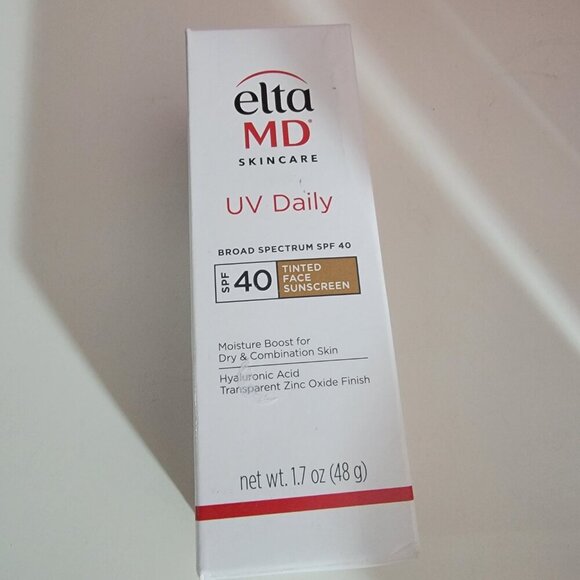 Eltamd UV Daily Broad Spectrum SPF 40 Sunscreen Elta Md NIB Tint and No Tint - Picture 2 of 6